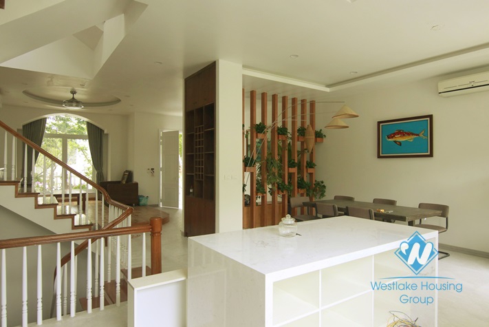 Villa with 4 bedrooms for rent in Vinhome  Riverside Long Bien, Hanoi.